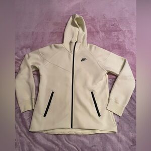 NWOT Nike Sportswear Tech Fleece Hoodie